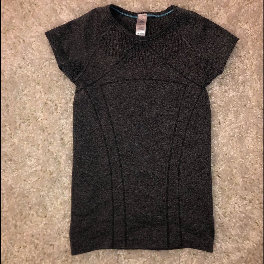Ivivva short sleeve top
